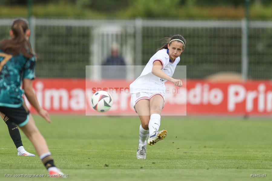 sport, action, Womens U16, USA, Stadion am Schönbusch, Länderspiel, Juniorinnen, GER, Fussball, Deutschland, DFB, Aschaffenburg, 11.06.2024 - Bild-ID: 2415787 sport, action, Womens U16, USA, Stadion am Schönbusch, Länderspiel, Juniorinnen, GER, Fussball, Deutschland, DFB, Aschaffenburg, 11.06.2024 - Bild-ID: 2415787