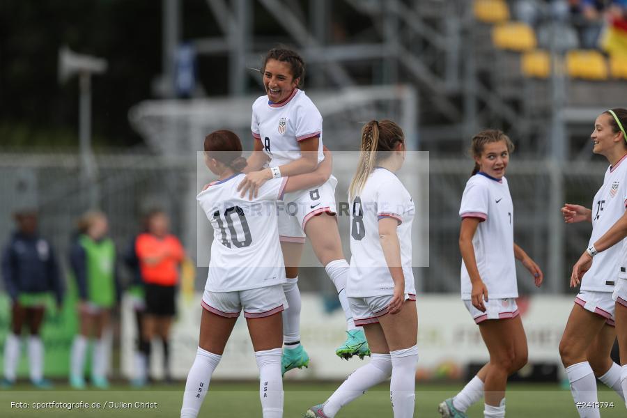 sport, action, Womens U16, USA, Stadion am Schönbusch, Länderspiel, Juniorinnen, GER, Fussball, Deutschland, DFB, Aschaffenburg, 11.06.2024 - Bild-ID: 2415794