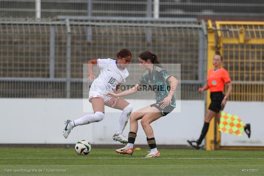 sport, action, Womens U16, USA, Stadion am Schönbusch, Länderspiel, Juniorinnen, GER, Fussball, Deutschland, DFB, Aschaffenburg, 11.06.2024 - Bild-ID: 2415800