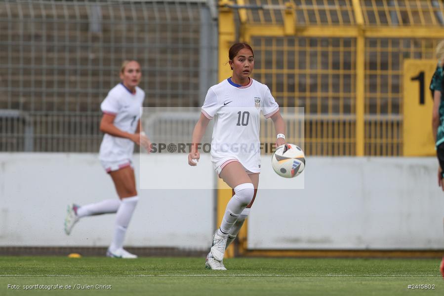 sport, action, Womens U16, USA, Stadion am Schönbusch, Länderspiel, Juniorinnen, GER, Fussball, Deutschland, DFB, Aschaffenburg, 11.06.2024 - Bild-ID: 2415802