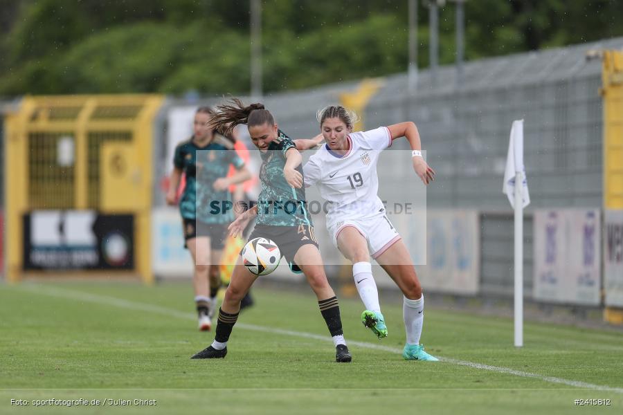 sport, action, Womens U16, USA, Stadion am Schönbusch, Länderspiel, Juniorinnen, GER, Fussball, Deutschland, DFB, Aschaffenburg, 11.06.2024 - Bild-ID: 2415812 sport, action, Womens U16, USA, Stadion am Schönbusch, Länderspiel, Juniorinnen, GER, Fussball, Deutschland, DFB, Aschaffenburg, 11.06.2024 - Bild-ID: 2415812