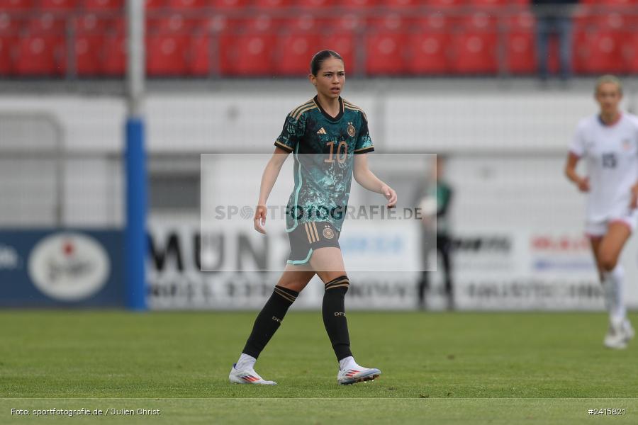 sport, action, Womens U16, USA, Stadion am Schönbusch, Länderspiel, Juniorinnen, GER, Fussball, Deutschland, DFB, Aschaffenburg, 11.06.2024 - Bild-ID: 2415821 sport, action, Womens U16, USA, Stadion am Schönbusch, Länderspiel, Juniorinnen, GER, Fussball, Deutschland, DFB, Aschaffenburg, 11.06.2024 - Bild-ID: 2415821