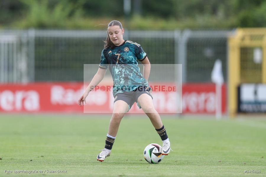 sport, action, Womens U16, USA, Stadion am Schönbusch, Länderspiel, Juniorinnen, GER, Fussball, Deutschland, DFB, Aschaffenburg, 11.06.2024 - Bild-ID: 2415838