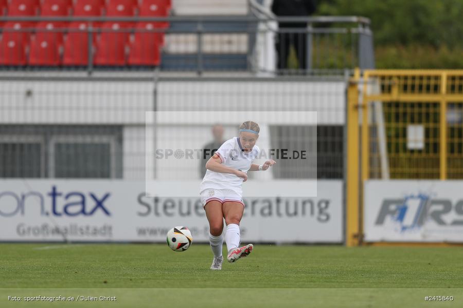 sport, action, Womens U16, USA, Stadion am Schönbusch, Länderspiel, Juniorinnen, GER, Fussball, Deutschland, DFB, Aschaffenburg, 11.06.2024 - Bild-ID: 2415840