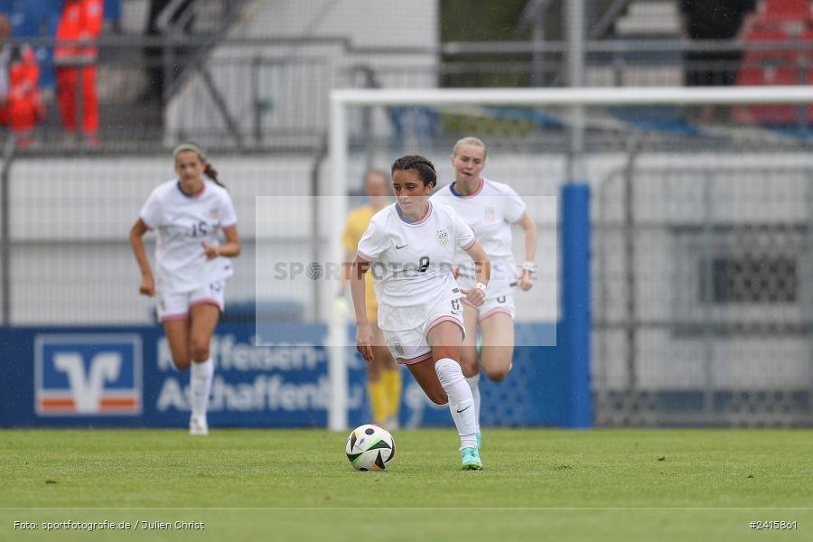 sport, action, Womens U16, USA, Stadion am Schönbusch, Länderspiel, Juniorinnen, GER, Fussball, Deutschland, DFB, Aschaffenburg, 11.06.2024 - Bild-ID: 2415861 sport, action, Womens U16, USA, Stadion am Schönbusch, Länderspiel, Juniorinnen, GER, Fussball, Deutschland, DFB, Aschaffenburg, 11.06.2024 - Bild-ID: 2415861