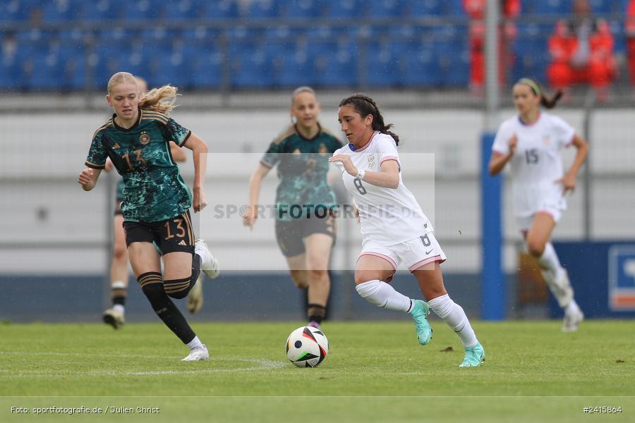sport, action, Womens U16, USA, Stadion am Schönbusch, Länderspiel, Juniorinnen, GER, Fussball, Deutschland, DFB, Aschaffenburg, 11.06.2024 - Bild-ID: 2415864 sport, action, Womens U16, USA, Stadion am Schönbusch, Länderspiel, Juniorinnen, GER, Fussball, Deutschland, DFB, Aschaffenburg, 11.06.2024 - Bild-ID: 2415864