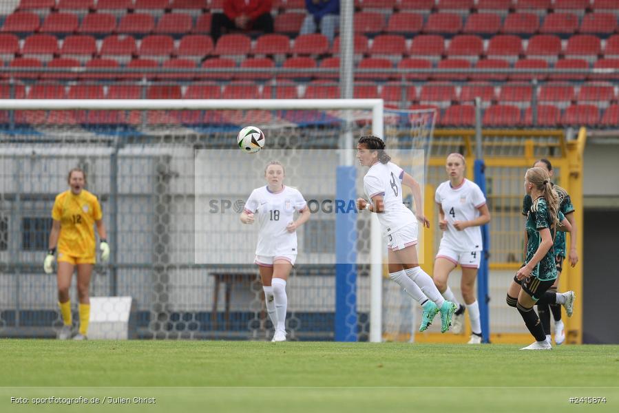 sport, action, Womens U16, USA, Stadion am Schönbusch, Länderspiel, Juniorinnen, GER, Fussball, Deutschland, DFB, Aschaffenburg, 11.06.2024 - Bild-ID: 2415874