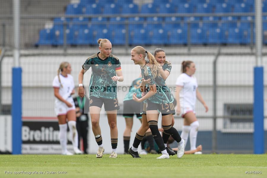 sport, action, Womens U16, USA, Stadion am Schönbusch, Länderspiel, Juniorinnen, GER, Fussball, Deutschland, DFB, Aschaffenburg, 11.06.2024 - Bild-ID: 2415890
