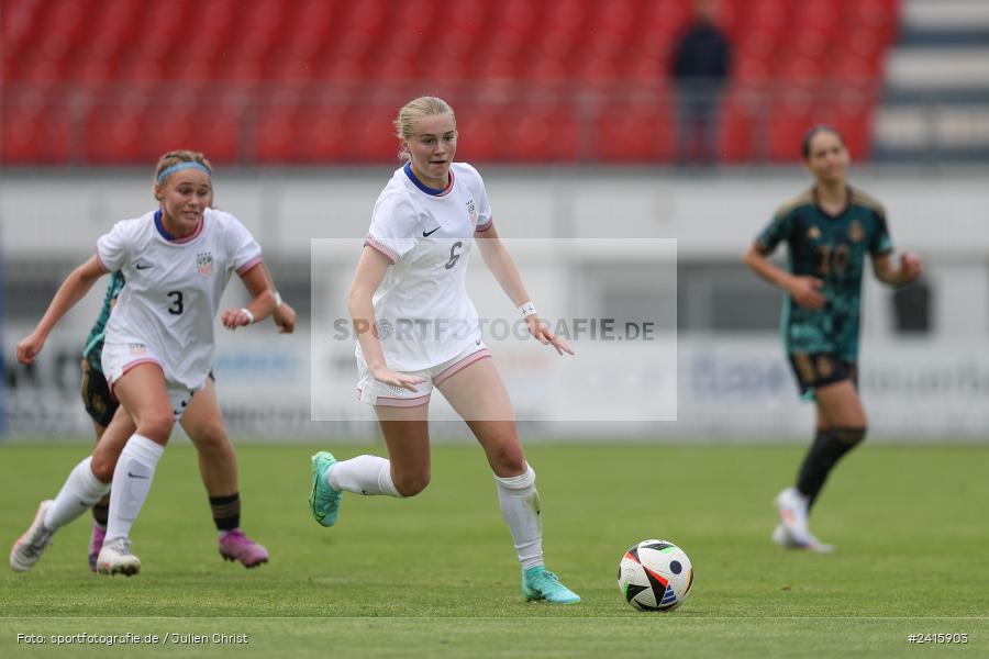 sport, action, Womens U16, USA, Stadion am Schönbusch, Länderspiel, Juniorinnen, GER, Fussball, Deutschland, DFB, Aschaffenburg, 11.06.2024 - Bild-ID: 2415903