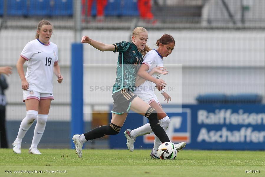 sport, action, Womens U16, USA, Stadion am Schönbusch, Länderspiel, Juniorinnen, GER, Fussball, Deutschland, DFB, Aschaffenburg, 11.06.2024 - Bild-ID: 2415911