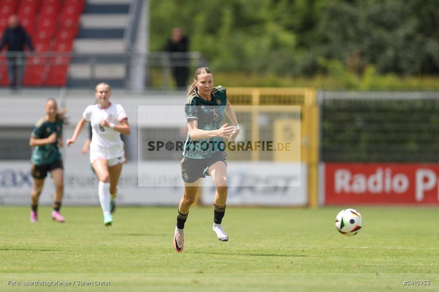 sport, action, Womens U16, USA, Stadion am Schönbusch, Länderspiel, Juniorinnen, GER, Fussball, Deutschland, DFB, Aschaffenburg, 11.06.2024 - Bild-ID: 2415933