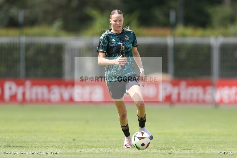 sport, action, Womens U16, USA, Stadion am Schönbusch, Länderspiel, Juniorinnen, GER, Fussball, Deutschland, DFB, Aschaffenburg, 11.06.2024 - Bild-ID: 2415935