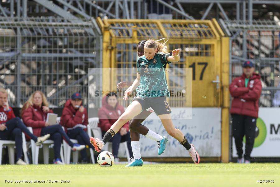 sport, action, Womens U16, USA, Stadion am Schönbusch, Länderspiel, Juniorinnen, GER, Fussball, Deutschland, DFB, Aschaffenburg, 11.06.2024 - Bild-ID: 2415943