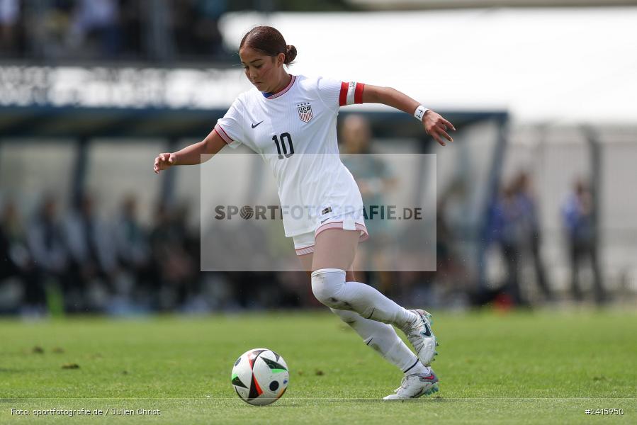 sport, action, Womens U16, USA, Stadion am Schönbusch, Länderspiel, Juniorinnen, GER, Fussball, Deutschland, DFB, Aschaffenburg, 11.06.2024 - Bild-ID: 2415950 sport, action, Womens U16, USA, Stadion am Schönbusch, Länderspiel, Juniorinnen, GER, Fussball, Deutschland, DFB, Aschaffenburg, 11.06.2024 - Bild-ID: 2415950