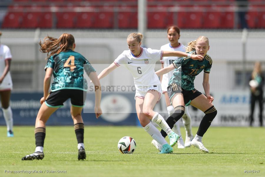 sport, action, Womens U16, USA, Stadion am Schönbusch, Länderspiel, Juniorinnen, GER, Fussball, Deutschland, DFB, Aschaffenburg, 11.06.2024 - Bild-ID: 2415967