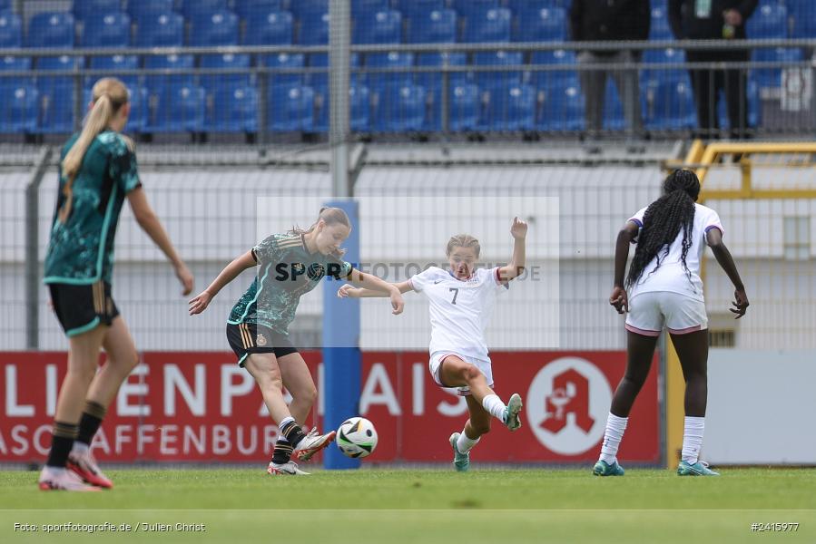 sport, action, Womens U16, USA, Stadion am Schönbusch, Länderspiel, Juniorinnen, GER, Fussball, Deutschland, DFB, Aschaffenburg, 11.06.2024 - Bild-ID: 2415977 sport, action, Womens U16, USA, Stadion am Schönbusch, Länderspiel, Juniorinnen, GER, Fussball, Deutschland, DFB, Aschaffenburg, 11.06.2024 - Bild-ID: 2415977