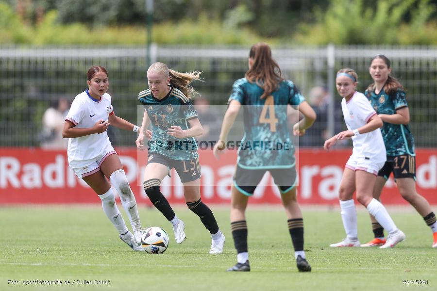 sport, action, Womens U16, USA, Stadion am Schönbusch, Länderspiel, Juniorinnen, GER, Fussball, Deutschland, DFB, Aschaffenburg, 11.06.2024 - Bild-ID: 2415981 sport, action, Womens U16, USA, Stadion am Schönbusch, Länderspiel, Juniorinnen, GER, Fussball, Deutschland, DFB, Aschaffenburg, 11.06.2024 - Bild-ID: 2415981