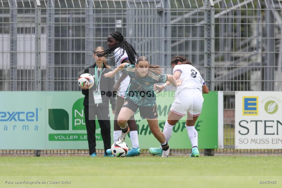 sport, action, Womens U16, USA, Stadion am Schönbusch, Länderspiel, Juniorinnen, GER, Fussball, Deutschland, DFB, Aschaffenburg, 11.06.2024 - Bild-ID: 2415985