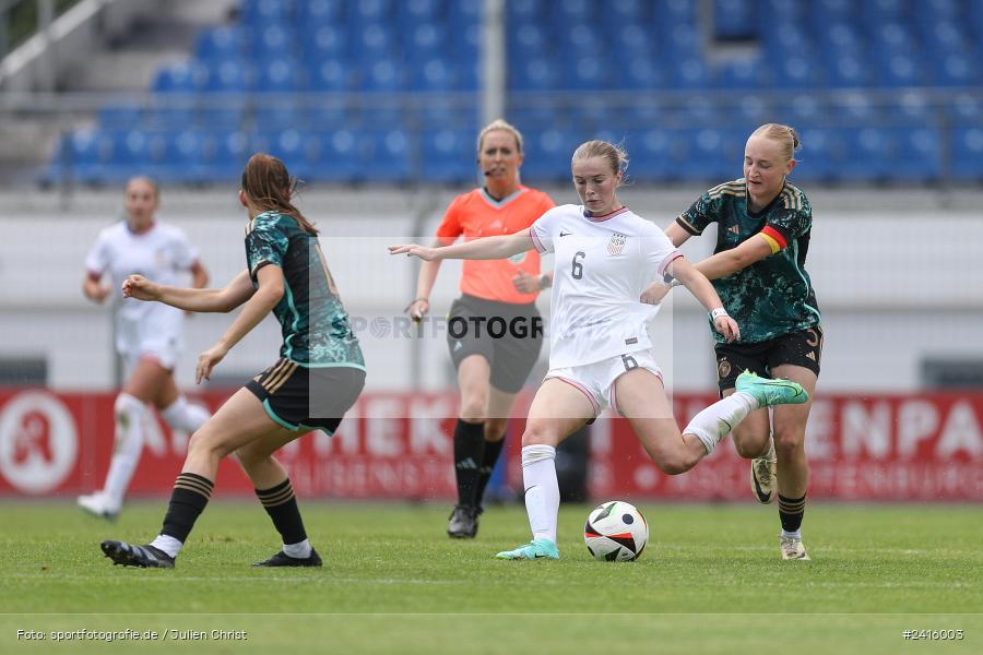 sport, action, Womens U16, USA, Stadion am Schönbusch, Länderspiel, Juniorinnen, GER, Fussball, Deutschland, DFB, Aschaffenburg, 11.06.2024 - Bild-ID: 2416003