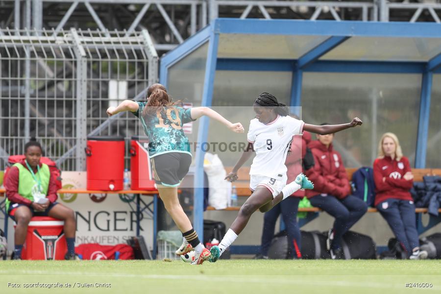 sport, action, Womens U16, USA, Stadion am Schönbusch, Länderspiel, Juniorinnen, GER, Fussball, Deutschland, DFB, Aschaffenburg, 11.06.2024 - Bild-ID: 2416006 sport, action, Womens U16, USA, Stadion am Schönbusch, Länderspiel, Juniorinnen, GER, Fussball, Deutschland, DFB, Aschaffenburg, 11.06.2024 - Bild-ID: 2416006