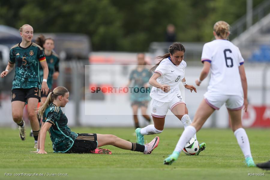 sport, action, Womens U16, USA, Stadion am Schönbusch, Länderspiel, Juniorinnen, GER, Fussball, Deutschland, DFB, Aschaffenburg, 11.06.2024 - Bild-ID: 2416034