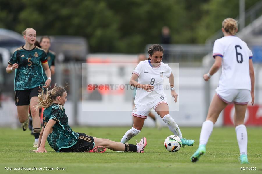 sport, action, Womens U16, USA, Stadion am Schönbusch, Länderspiel, Juniorinnen, GER, Fussball, Deutschland, DFB, Aschaffenburg, 11.06.2024 - Bild-ID: 2416035