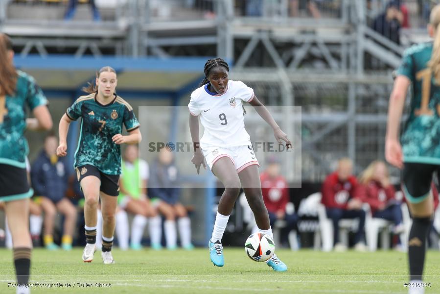 sport, action, Womens U16, USA, Stadion am Schönbusch, Länderspiel, Juniorinnen, GER, Fussball, Deutschland, DFB, Aschaffenburg, 11.06.2024 - Bild-ID: 2416040