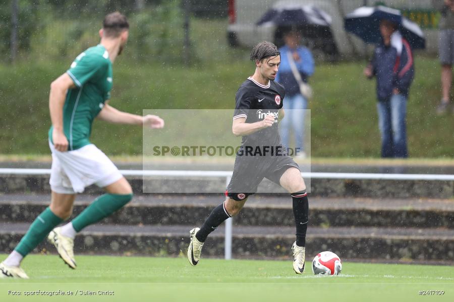 Nebenplatz 9, Sachs Stadion, Schweinfurt, 30.06.2024, sport, action, BFV, Fussball, Regionalfreundschaftsspiele, Regionalliga Südwest, Regionalliga Bayern, SGE, FCS, Eintracht Frankfurt U21, 1. FC Schweinfurt 1905 - Bild-ID: 2417109