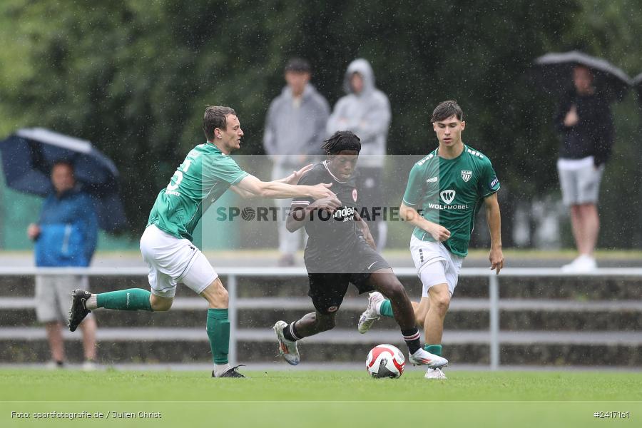 Nebenplatz 9, Sachs Stadion, Schweinfurt, 30.06.2024, sport, action, BFV, Fussball, Regionalfreundschaftsspiele, Regionalliga Südwest, Regionalliga Bayern, SGE, FCS, Eintracht Frankfurt U21, 1. FC Schweinfurt 1905 - Bild-ID: 2417161