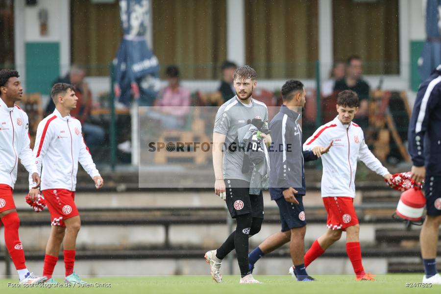 sport, action, Sportgelände Strietwald, SVA, SV Viktoria Aschaffenburg, Regionalliga Südwest, Regionalliga Bayern, Landesfreundschaftsspiele, Fussball, FSV, BFV, Aschaffenburg, 1. FSV Mainz 05 U23, 06.07.2024 - Bild-ID: 2417825