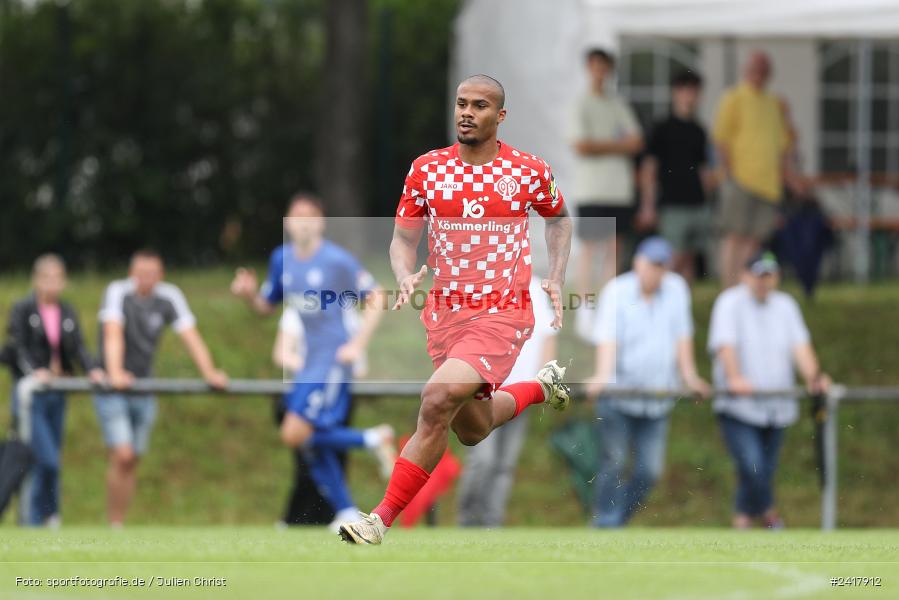 sport, action, Sportgelände Strietwald, SVA, SV Viktoria Aschaffenburg, Regionalliga Südwest, Regionalliga Bayern, Landesfreundschaftsspiele, Fussball, FSV, BFV, Aschaffenburg, 1. FSV Mainz 05 U23, 06.07.2024 - Bild-ID: 2417912