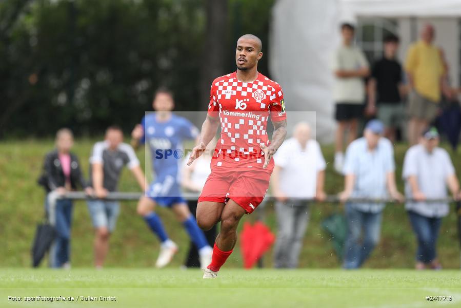 sport, action, Sportgelände Strietwald, SVA, SV Viktoria Aschaffenburg, Regionalliga Südwest, Regionalliga Bayern, Landesfreundschaftsspiele, Fussball, FSV, BFV, Aschaffenburg, 1. FSV Mainz 05 U23, 06.07.2024 - Bild-ID: 2417913 sport, action, Sportgelände Strietwald, SVA, SV Viktoria Aschaffenburg, Regionalliga Südwest, Regionalliga Bayern, Landesfreundschaftsspiele, Fussball, FSV, BFV, Aschaffenburg, 1. FSV Mainz 05 U23, 06.07.2024 - Bild-ID: 2417913
