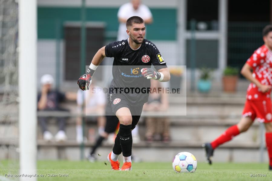 sport, action, Sportgelände Strietwald, SVA, SV Viktoria Aschaffenburg, Regionalliga Südwest, Regionalliga Bayern, Landesfreundschaftsspiele, Fussball, FSV, BFV, Aschaffenburg, 1. FSV Mainz 05 U23, 06.07.2024 - Bild-ID: 2417994