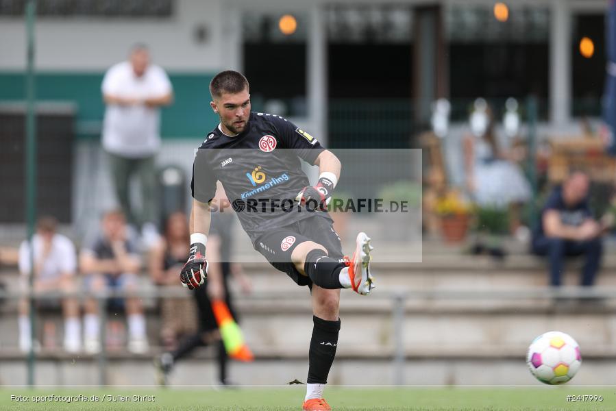 sport, action, Sportgelände Strietwald, SVA, SV Viktoria Aschaffenburg, Regionalliga Südwest, Regionalliga Bayern, Landesfreundschaftsspiele, Fussball, FSV, BFV, Aschaffenburg, 1. FSV Mainz 05 U23, 06.07.2024 - Bild-ID: 2417996