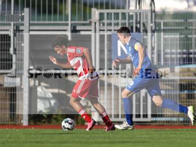 Fotos von FC Bayern Alzenau - Fortuna Düsseldorf (U23) auf sportfotografie.de