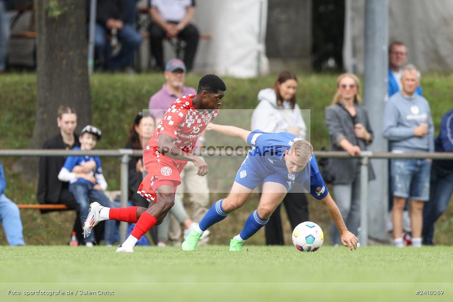 sport, action, Sportgelände Strietwald, SVA, SV Viktoria Aschaffenburg, Regionalliga Südwest, Regionalliga Bayern, Landesfreundschaftsspiele, Fussball, FSV, BFV, Aschaffenburg, 1. FSV Mainz 05 U23, 06.07.2024 - Bild-ID: 2418089