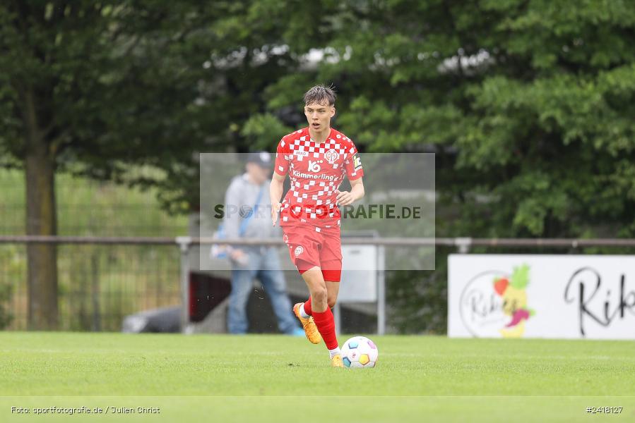 sport, action, Sportgelände Strietwald, SVA, SV Viktoria Aschaffenburg, Regionalliga Südwest, Regionalliga Bayern, Landesfreundschaftsspiele, Fussball, FSV, BFV, Aschaffenburg, 1. FSV Mainz 05 U23, 06.07.2024 - Bild-ID: 2418127 sport, action, Sportgelände Strietwald, SVA, SV Viktoria Aschaffenburg, Regionalliga Südwest, Regionalliga Bayern, Landesfreundschaftsspiele, Fussball, FSV, BFV, Aschaffenburg, 1. FSV Mainz 05 U23, 06.07.2024 - Bild-ID: 2418127