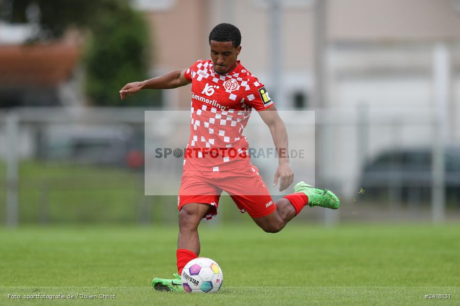 sport, action, Sportgelände Strietwald, SVA, SV Viktoria Aschaffenburg, Regionalliga Südwest, Regionalliga Bayern, Landesfreundschaftsspiele, Fussball, FSV, BFV, Aschaffenburg, 1. FSV Mainz 05 U23, 06.07.2024 - Bild-ID: 2418131 sport, action, Sportgelände Strietwald, SVA, SV Viktoria Aschaffenburg, Regionalliga Südwest, Regionalliga Bayern, Landesfreundschaftsspiele, Fussball, FSV, BFV, Aschaffenburg, 1. FSV Mainz 05 U23, 06.07.2024 - Bild-ID: 2418131