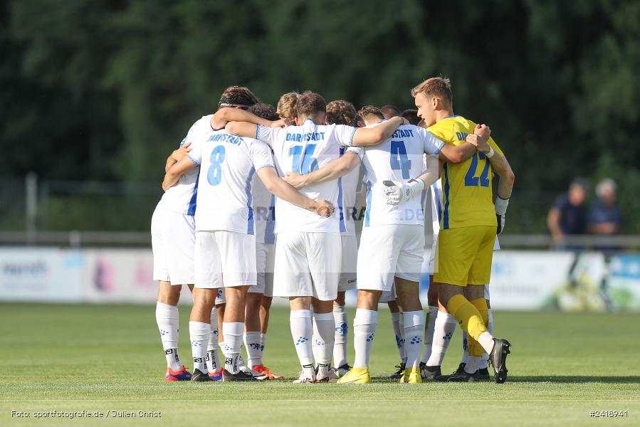 sport, action, TSV Karlburg, TSV, Sportgelände, SVD, SV Darmstadt 98 (U21), Landesfreundschaftsspiele, Karlburg, Hessenliga, HFV, Fussball, D98, Bayernliga Nord, BFV, 10.07.2024 - Bild-ID: 2418941 sport, action, TSV Karlburg, TSV, Sportgelände, SVD, SV Darmstadt 98 (U21), Landesfreundschaftsspiele, Karlburg, Hessenliga, HFV, Fussball, D98, Bayernliga Nord, BFV, 10.07.2024 - Bild-ID: 2418941
