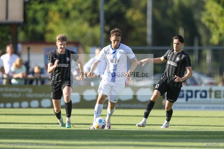 sport, action, TSV Karlburg, TSV, Sportgelände, SVD, SV Darmstadt 98 (U21), Landesfreundschaftsspiele, Karlburg, Hessenliga, HFV, Fussball, D98, Bayernliga Nord, BFV, 10.07.2024 - Bild-ID: 2418952 sport, action, TSV Karlburg, TSV, Sportgelände, SVD, SV Darmstadt 98 (U21), Landesfreundschaftsspiele, Karlburg, Hessenliga, HFV, Fussball, D98, Bayernliga Nord, BFV, 10.07.2024 - Bild-ID: 2418952