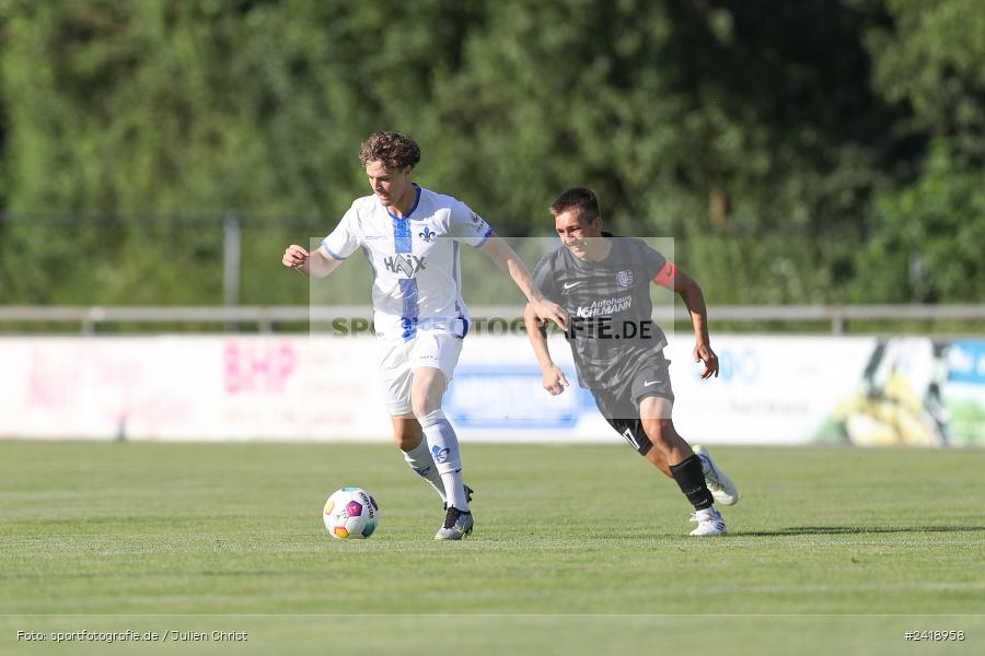 sport, action, TSV Karlburg, TSV, Sportgelände, SVD, SV Darmstadt 98 (U21), Landesfreundschaftsspiele, Karlburg, Hessenliga, HFV, Fussball, D98, Bayernliga Nord, BFV, 10.07.2024 - Bild-ID: 2418958 sport, action, TSV Karlburg, TSV, Sportgelände, SVD, SV Darmstadt 98 (U21), Landesfreundschaftsspiele, Karlburg, Hessenliga, HFV, Fussball, D98, Bayernliga Nord, BFV, 10.07.2024 - Bild-ID: 2418958