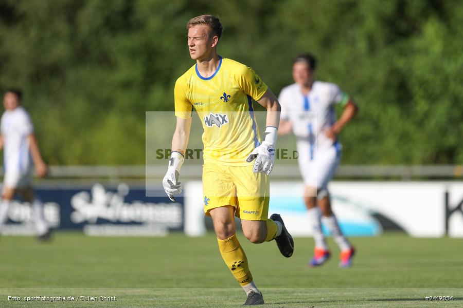 sport, action, TSV Karlburg, TSV, Sportgelände, SVD, SV Darmstadt 98 (U21), Landesfreundschaftsspiele, Karlburg, Hessenliga, HFV, Fussball, D98, Bayernliga Nord, BFV, 10.07.2024 - Bild-ID: 2419034