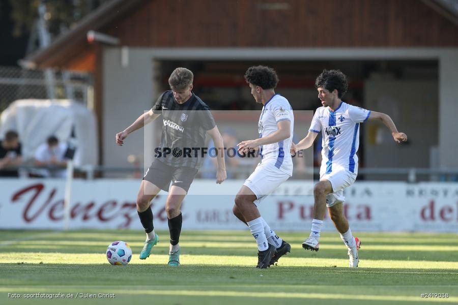 sport, action, TSV Karlburg, TSV, Sportgelände, SVD, SV Darmstadt 98 (U21), Landesfreundschaftsspiele, Karlburg, Hessenliga, HFV, Fussball, D98, Bayernliga Nord, BFV, 10.07.2024 - Bild-ID: 2419038