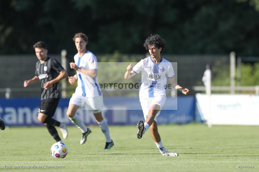 sport, action, TSV Karlburg, TSV, Sportgelände, SVD, SV Darmstadt 98 (U21), Landesfreundschaftsspiele, Karlburg, Hessenliga, HFV, Fussball, D98, Bayernliga Nord, BFV, 10.07.2024 - Bild-ID: 2419046