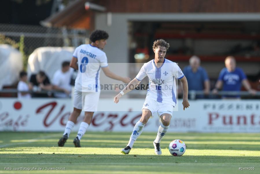 sport, action, TSV Karlburg, TSV, Sportgelände, SVD, SV Darmstadt 98 (U21), Landesfreundschaftsspiele, Karlburg, Hessenliga, HFV, Fussball, D98, Bayernliga Nord, BFV, 10.07.2024 - Bild-ID: 2419055 sport, action, TSV Karlburg, TSV, Sportgelände, SVD, SV Darmstadt 98 (U21), Landesfreundschaftsspiele, Karlburg, Hessenliga, HFV, Fussball, D98, Bayernliga Nord, BFV, 10.07.2024 - Bild-ID: 2419055