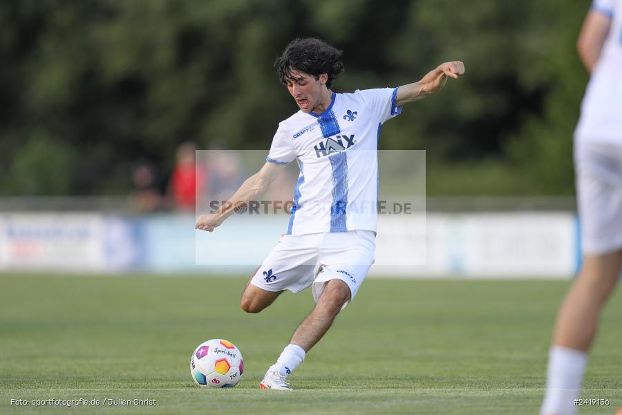 sport, action, TSV Karlburg, TSV, Sportgelände, SVD, SV Darmstadt 98 (U21), Landesfreundschaftsspiele, Karlburg, Hessenliga, HFV, Fussball, D98, Bayernliga Nord, BFV, 10.07.2024 - Bild-ID: 2419136