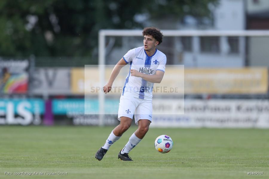 sport, action, TSV Karlburg, TSV, Sportgelände, SVD, SV Darmstadt 98 (U21), Landesfreundschaftsspiele, Karlburg, Hessenliga, HFV, Fussball, D98, Bayernliga Nord, BFV, 10.07.2024 - Bild-ID: 2419207