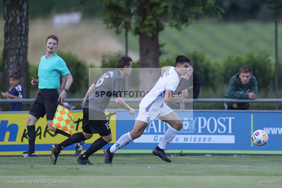 sport, action, TSV Karlburg, TSV, Sportgelände, SVD, SV Darmstadt 98 (U21), Landesfreundschaftsspiele, Karlburg, Hessenliga, HFV, Fussball, D98, Bayernliga Nord, BFV, 10.07.2024 - Bild-ID: 2419251