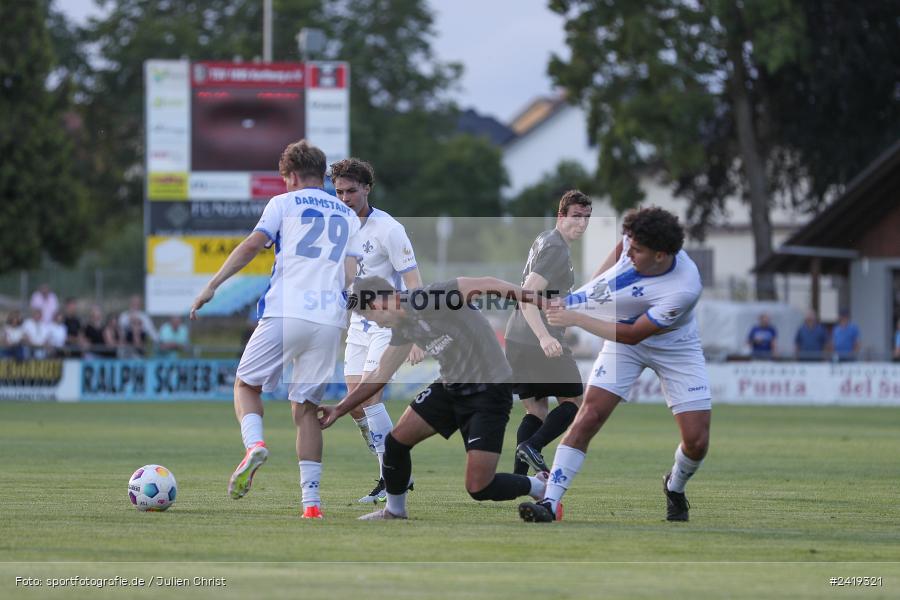 sport, action, TSV Karlburg, TSV, Sportgelände, SVD, SV Darmstadt 98 (U21), Landesfreundschaftsspiele, Karlburg, Hessenliga, HFV, Fussball, D98, Bayernliga Nord, BFV, 11.07.2024 - Bild-ID: 2419321