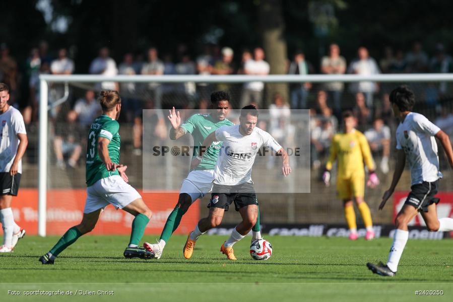 Willy-Sachs-Stadion, Schweinfurt, 19.07.2024, sport, action, Fussball, BFV, Regionalliga Bayern, 1. Spieltag, TSV, FCS, TSV Aubstadt, 1. FC Schweinfurt 1905 - Bild-ID: 2420250